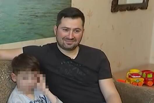 Пра шлюб грузінскага дыспетчара Алега Галегава з мінчанкай расказвала беларускае тэлебачанне ў 2017 годзе, падчас візіту ў Мінск прэзідэнта Грузіі Георгія Маргелашвілі. Пра шлюб грузінскага дыспетчара Алега Галегава з мінчанкай расказвала беларускае тэлебачанне ў 2017 годзе, падчас візіту ў Мінск прэзідэнта Грузіі Георгія Маргелашвілі.