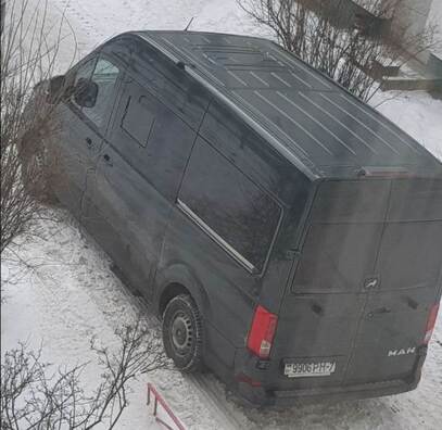 Верагодна, гэта аўтобус сілавікоў, якія праводзяць вобшук у офісе БелаПАН Верагодна, гэта аўтобус сілавікоў, якія праводзяць вобшук у офісе БелаПАН