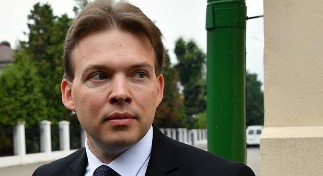 Лісты з-за кратаў: ТОП-10 беларускіх бардаўскіх песень ад палітзняволенага Максіма Знака Лісты з-за кратаў: ТОП-10 беларускіх бардаўскіх песень ад палітзняволенага Максіма Знака