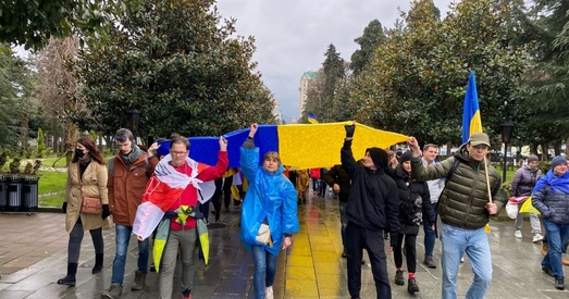 Дзеці і дарослыя ў Грузіі прасілі закрыць неба над Украінай