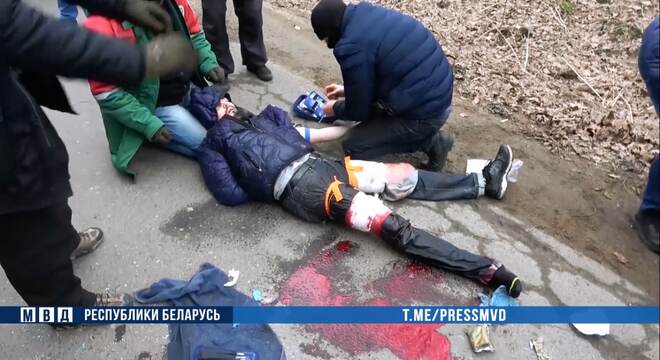 Сілавікі стралялі ў «рэйкавых партызан» на паражэнне Сілавікі стралялі ў «рэйкавых партызан» на паражэнне. Адзін чалавек цяжка паранены