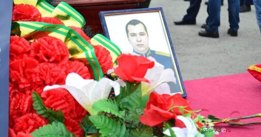 У Расіі пахавалі пілота верталёта, што знік пад Гомелем