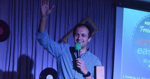 Пастара хочуць судзіць за хрышчэнне як за масавае мерапрыемства