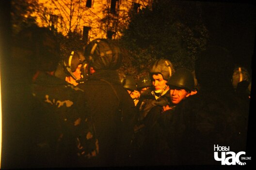 Байцы рыхтуюцца да штурму Белага Дому Байцы рыхтуюцца да штурму Белага Дому