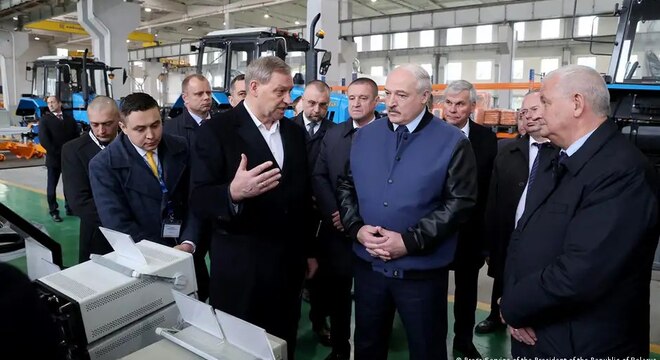 Чаму «кашалёк Лукашэнкі», які патрапіў пад санкцыі ЕС, можа весці справы ў Германіі? «Кантролем за выкананнем санкцый займаюцца ўсе і ніхто». Чаму «кашалёк Лукашэнкі» можа весці справы ў ЕС?