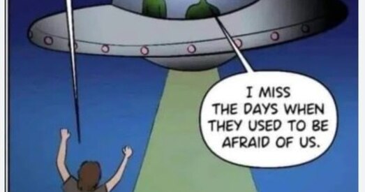 Да Зямлі ляціць вялікі касмічны аб'ект. Рэакцыя карыкатурыстаў