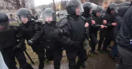 Па ўсёй Расіі прайшла пратэстная акцыя "Надакучыў» (відэа)