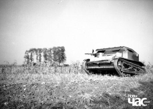 Польская танкетка на манёўрах на Валыні, 1938 г. Польская танкетка на манёўрах на Валыні, 1938 г.