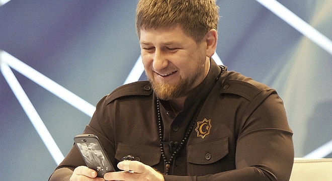 Служба бяспекі Украіны абвінаваціла ў ваенных злачынствах Кадырава і двух яго падначаленых СБУ абвінаваціла Кадырава ў ваенных злачынствах. Той паабяцаў «прыехаць і разабрацца»