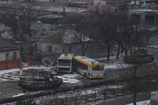 Расійскія войскі ўваходзяць у Марыупаль. Фота: Яўген Малалетка Расійскія войскі ўваходзяць у Марыупаль. Фота: Яўген Малалетка