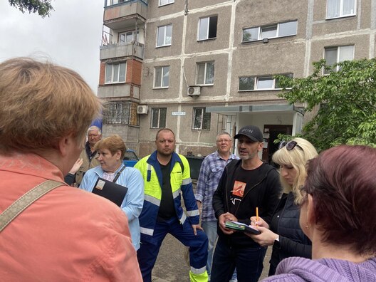 Уладзімір Унукаў (у цэнтры ў чорнай кепцы). Крыніца: mariupol-news.ru Уладзімір Унукаў (у цэнтры ў чорнай кепцы). Крыніца: mariupol-news.ru