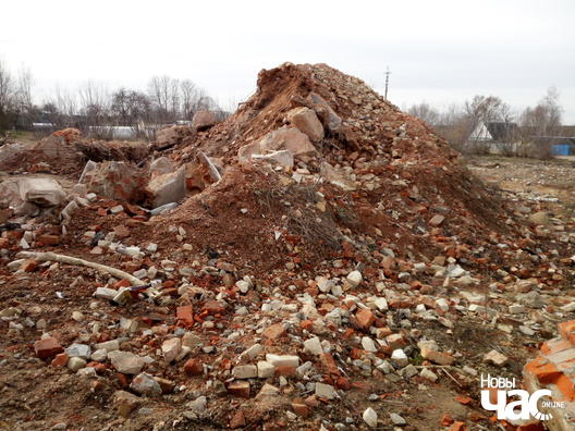 Рэшткі, якія засталіся ад знесенага будынка вінакурні Рэшткі, якія засталіся ад знесенага будынка вінакурні