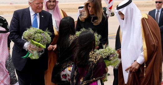 Мелані Трамп адмовілася пакрываць галаву перад саўдзітамі