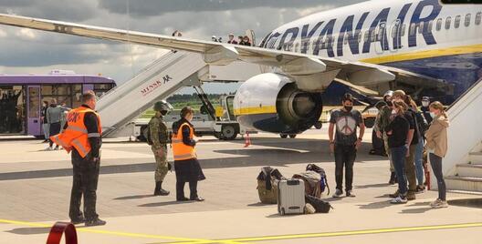 ryanair_3101.jpg ryanair_3101.jpg