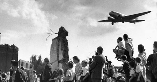 Паветраны мост, які выратаваў. Да 75-годдзя заканчэння блакады Заходняга Берліна