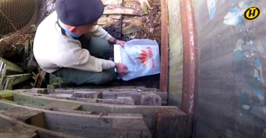 "Убойная пасылка". Скрыншот з відэа АНТ "Убойная пасылка". Скрыншот з відэа АНТ