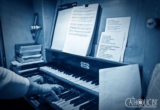 slavim.jpg slavim.jpg