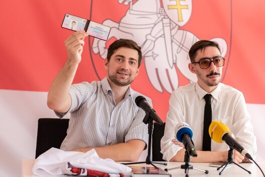 smal2.jpg smal2.jpg