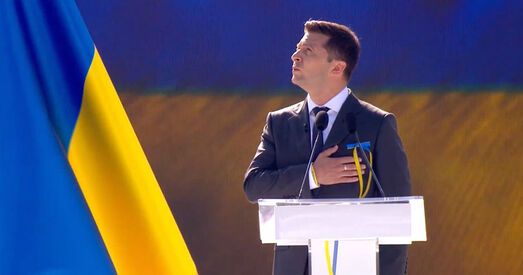 Зяленскі на парадзе ў Кіеве пажартаваў над Януковічам, чым рассмяшыў Парашэнка, Юшчанку і Кучму (відэа)