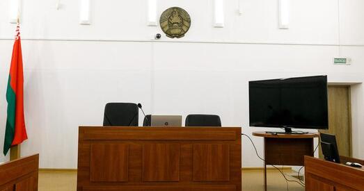 Яшчэ мінус дзевяць адвакатаў