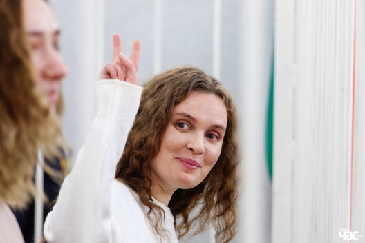 sud_anreeva_czulcova._fota_dzmitryja_dzmitryeva__9__logo_1_1_1.jpg sud_anreeva_czulcova._fota_dzmitryja_dzmitryeva__9__logo_1_1_1.jpg