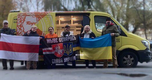 Беларуска паўтары гады возіць гуманітарныя грузы ва Украіну