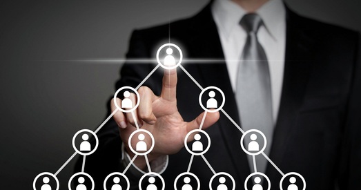 Сувязі, адукацыя, альбо талент: што дапамагае беларусам разбагацець