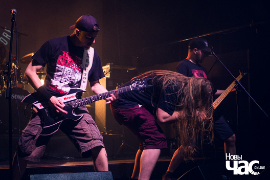 13/29 svjata_troh_parsjuczkou__pavel_aksinovicz__9__logo.jpg