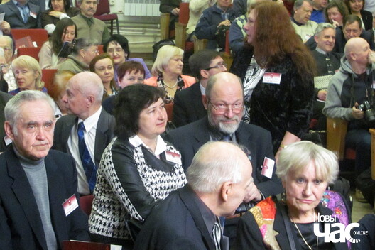 Алена Анісім і Алег Трусаў таксама прысутнічалі на з'ездзе Алена Анісім і Алег Трусаў таксама прысутнічалі на з'ездзе