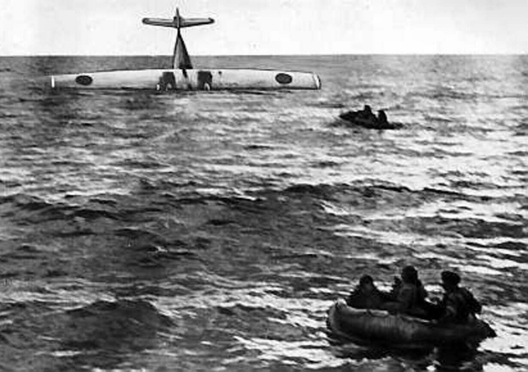 Унікальнае фота «Catalina», зробленае з нямецкага грузавога судна 16.06.1952 года Унікальнае фота «Catalina», зробленае з нямецкага грузавога судна 16.06.1952 года