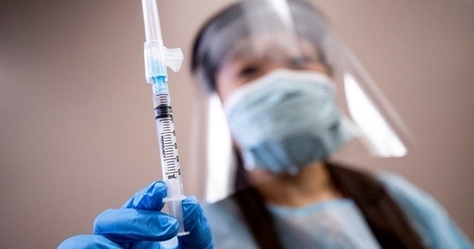 У Італіі вырашылі штрафаваць непрышчэпленых ад COVID-19