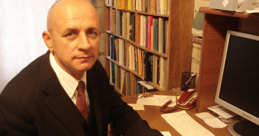 Назіральніка Віктара Адзіночанку выдалілі калегі