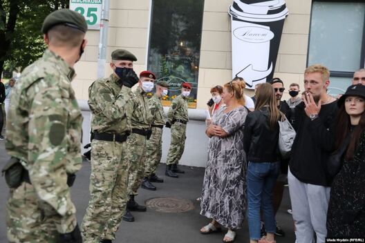 Унутраныя войскі на вуліцах Мінска 15 ліпеня. Фота Радыё Свабода Унутраныя войскі на вуліцах Мінска 15 ліпеня. Фота Радыё Свабода