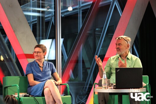 Дыскусія Вольгі Шпарагі і Вікі Біран, 23.06.2022, Берлін. Фота: Крысціна Бандурына Дыскусія Вольгі Шпарагі і Вікі Біран, 23.06.2022, Берлін. Фота: Крысціна Бандурына