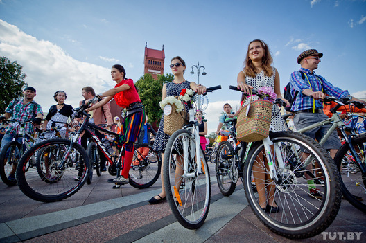 women_2.jpg women_2.jpg