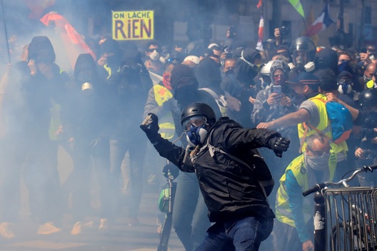 yellow_vests_paris_01052019_reuters_rtx6tww7.jpg yellow_vests_paris_01052019_reuters_rtx6tww7.jpg
