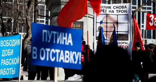 Яшчэ 70 расійскіх дэпутатаў патрабуюць адстаўкі Пуціна праз шкоду будучыні Расіі