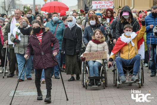 33/48 yyd_5638_logo.jpg