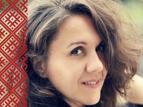 Ганна Златкоўская — пісьменніца, журналістка, калумністка, мама.Аўтарка кніг «Охота на бабочек» і «Страшно жить, мама», калумністка kyky.org і ўжо закрытага часопіса «Большой». Два з паловай гады таму вымушана пакінула Беларусь, але спадзяецца, што аднойчы зможа вярнуцца дадому. Ганна Златкоўская — пісьменніца, журналістка, калумністка, мама.Аўтарка кніг «Охота на бабочек» і «Страшно жить, мама», калумністка kyky.org і ўжо закрытага часопіса «Большой». Два з паловай гады таму вымушана пакінула Беларусь, але спадзяецца, што аднойчы зможа вярнуцца дадому.