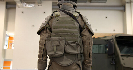 "Гусар-ТБ": У Расіі распрацавалі новую бронекамізэльку для журналістаў