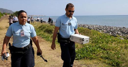 Каля Рэюньёна знойдзеныя новыя абломкі самалёта