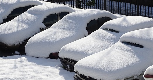 У Польшчы пагражае $125 штрафу за язду на заснежанай машыне