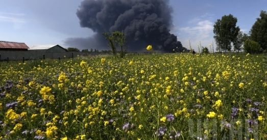 На нафтабазе пад Кіевам, дзе другія суткі гарыць паліва, ізноў прагрымеў выбух