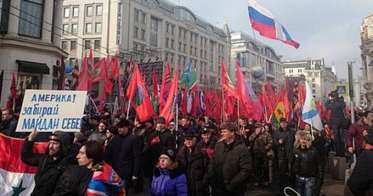 Тысячы людзей удзельнічаюць у акцыі "Антымайдана" ў Маскве