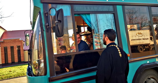 Лідскі святар заклікае вадзіцеляў выконваць правілы дарожнага руху