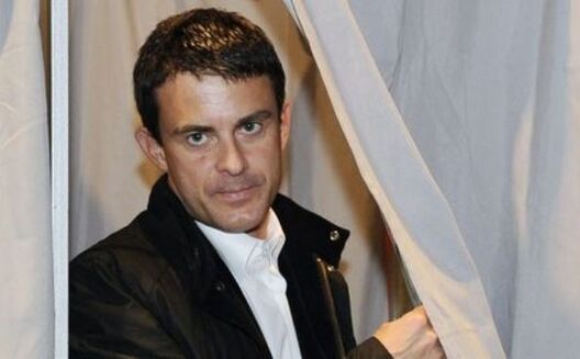 1584727_3_3fdc_manuel_valls_lors_du_premier_tour_de_la_f22cc5cb4ee503ab865afd30bc0da57f.jpg 1584727_3_3fdc_manuel_valls_lors_du_premier_tour_de_la_f22cc5cb4ee503ab865afd30bc0da57f.jpg