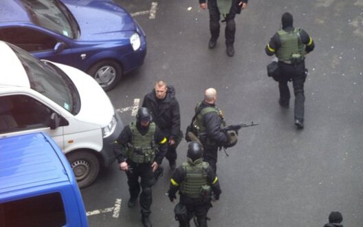 383964704.jpg 383964704.jpg