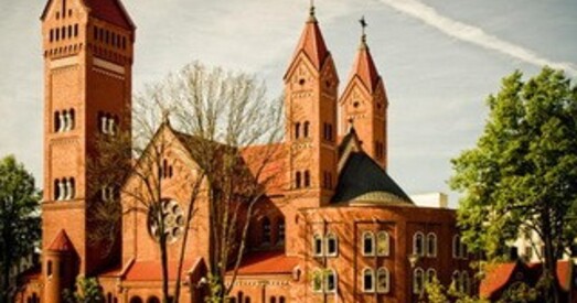 На даху Чырвонага касцёла ў Мінску з'явяцца вуллі з пчоламі