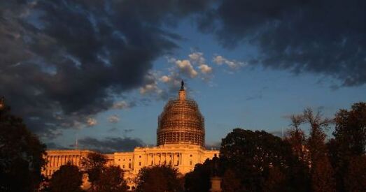 Кангрэс ЗША заклікаў узмацніць санкцыі супраць Расіі і надаць Украіне зброю