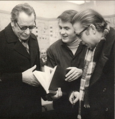 Рыгор Вячорка не імкнуўся патрапіць у кадр з высокапастаўленымі людзьмі. Адно з нешматлікіх фота разам з Пятром Машэравым. Афіцыйны візіт ва Усходнюю Германію, 1977 год Рыгор Вячорка не імкнуўся патрапіць у кадр з высокапастаўленымі людзьмі. Адно з нешматлікіх фота разам з Пятром Машэравым. Афіцыйны візіт ва Усходнюю Германію, 1977 год